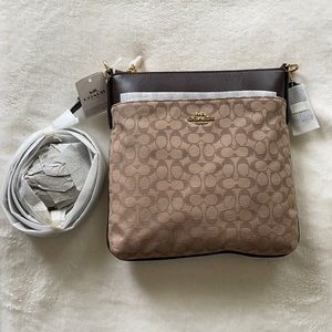 Coach Signature Jacquard Kitt